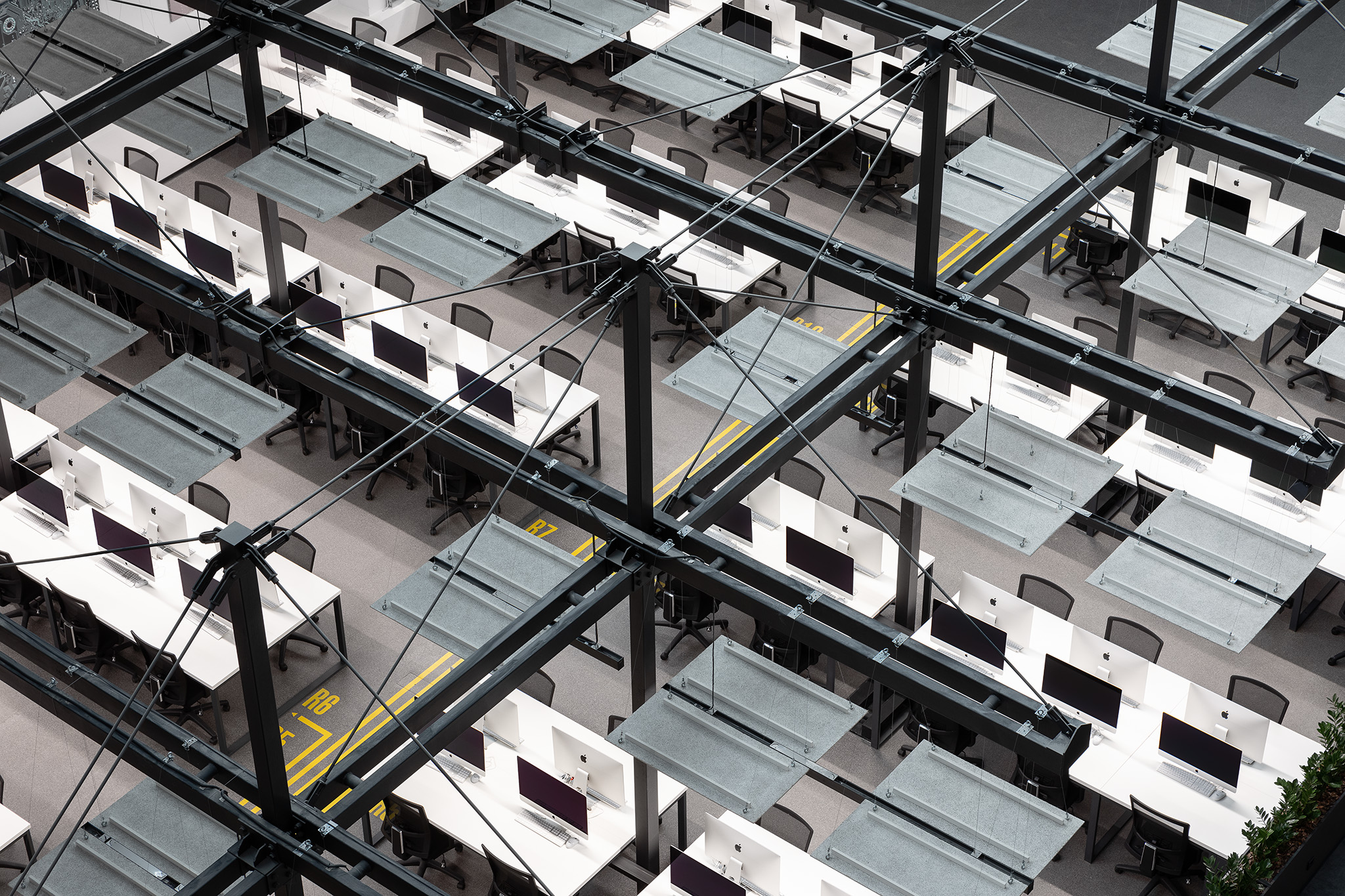 乌克兰 Kharkiv 创新 IT 学校与联合办公空间设计-11