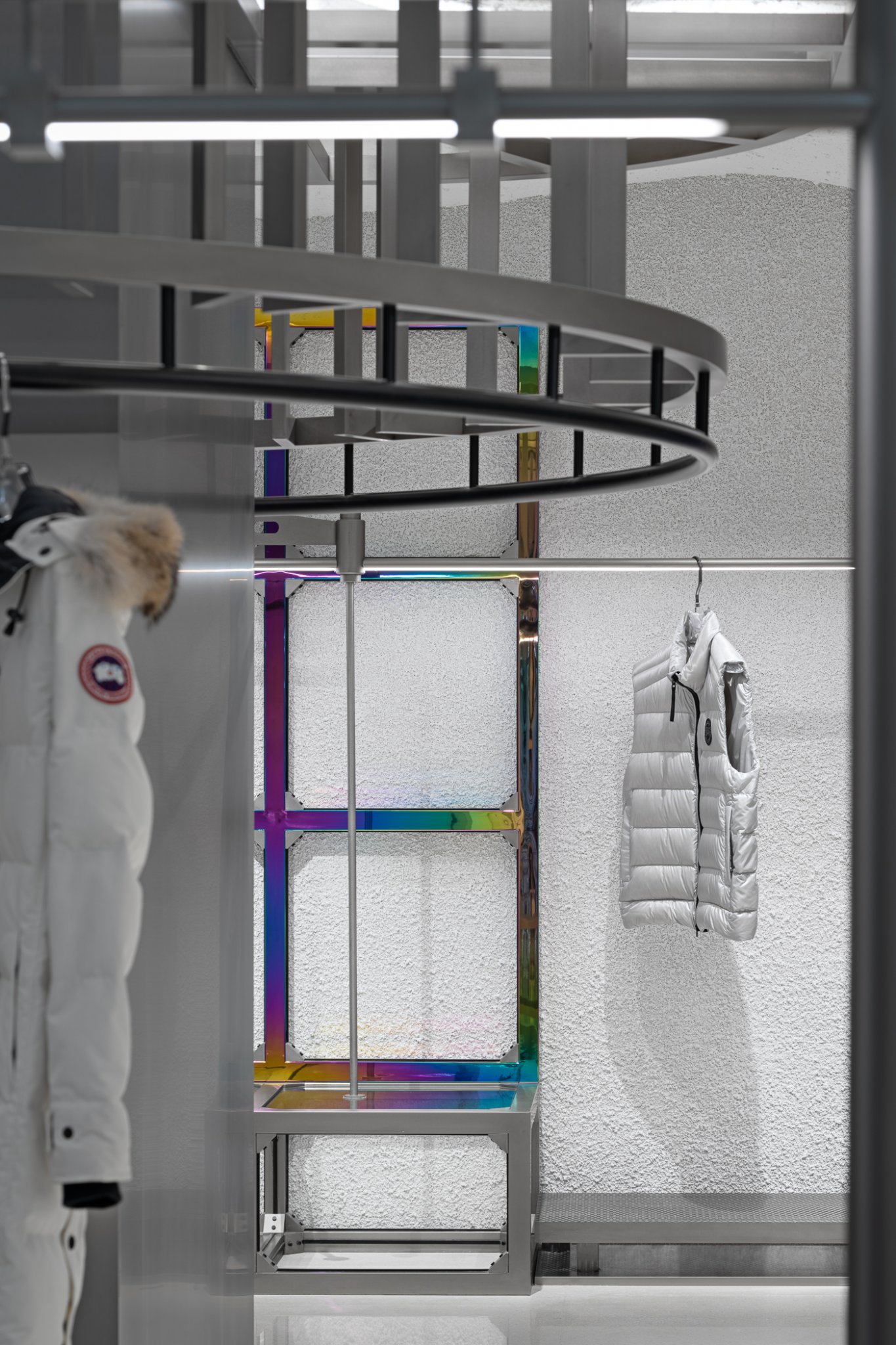 雪域幻境 · 户外购物店的创新设计-11