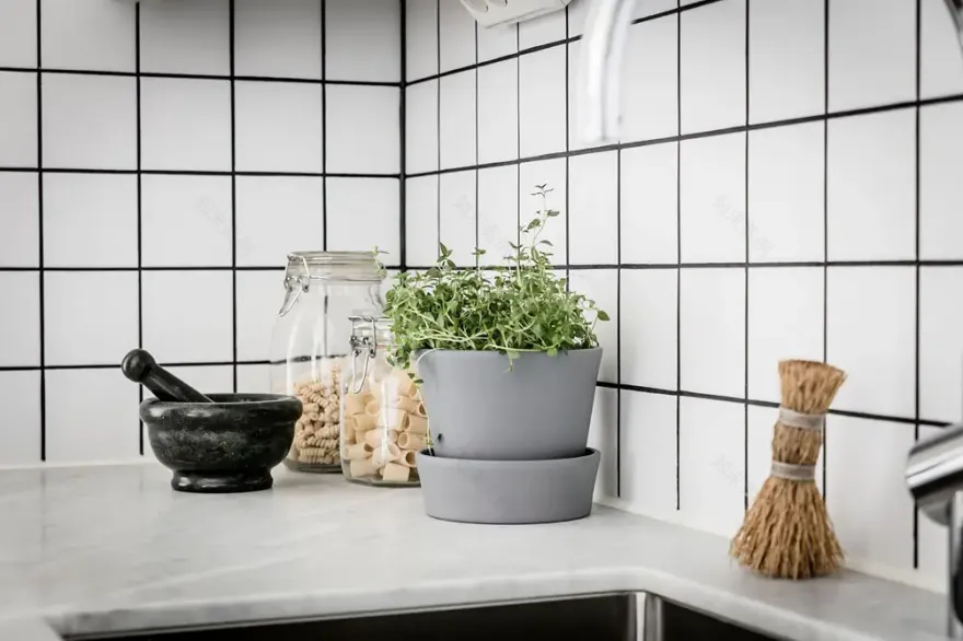 港口活力 | 单身公寓的现代工业风设计-10