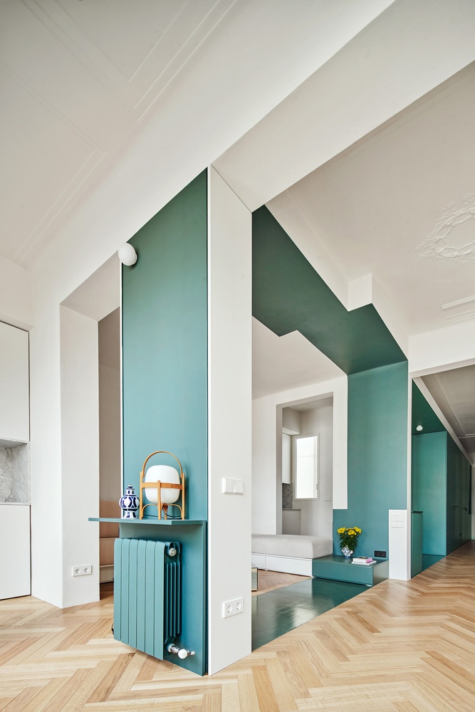 巴塞罗那狭长小公寓里的盒子丨西班牙巴塞罗那丨伊尼斯·马丁内尔,阿尔伯特·雷瑙-14