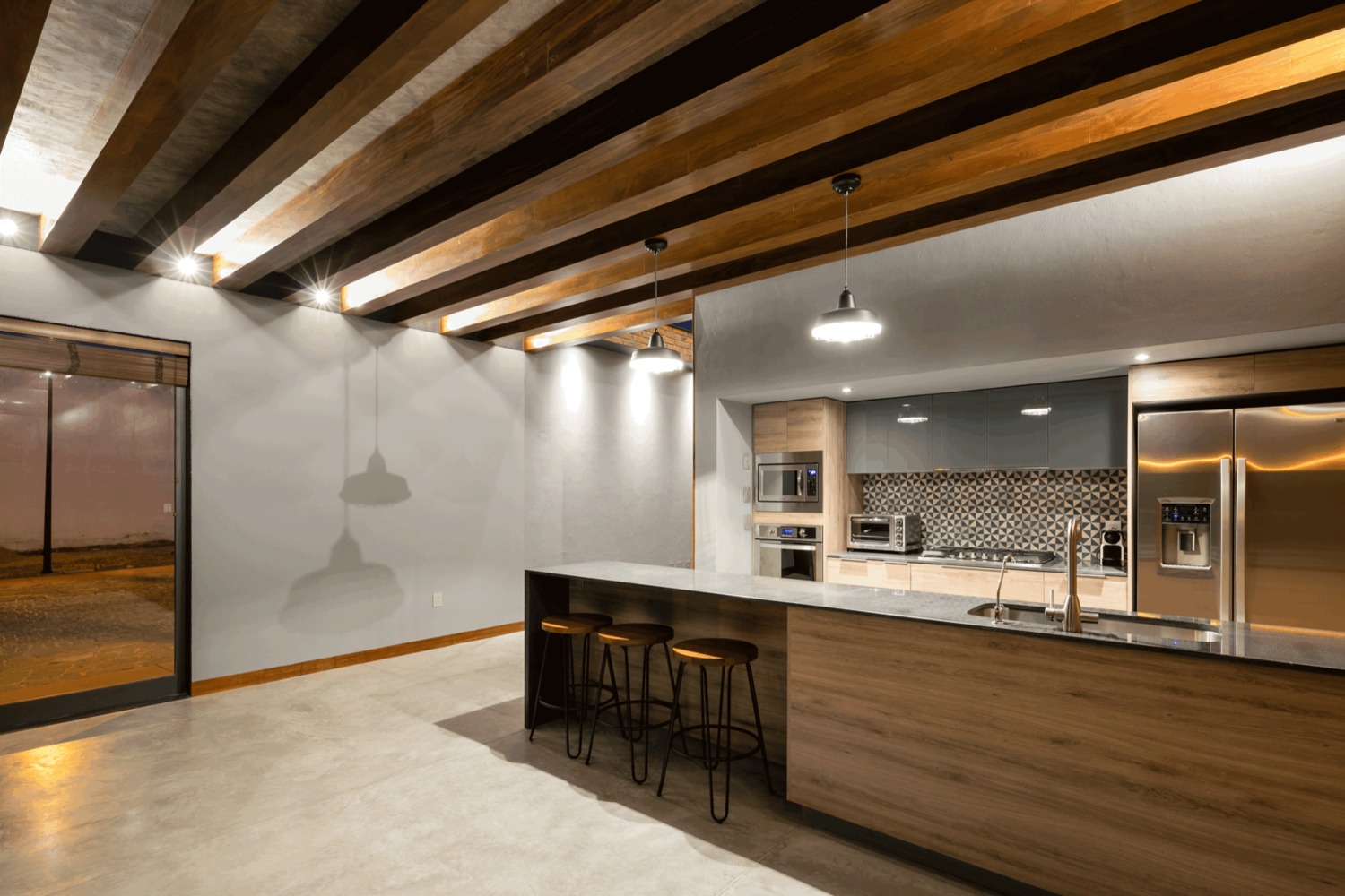 墨西哥 O 住宅 | 双高空间与橡树共生的设计艺术-19