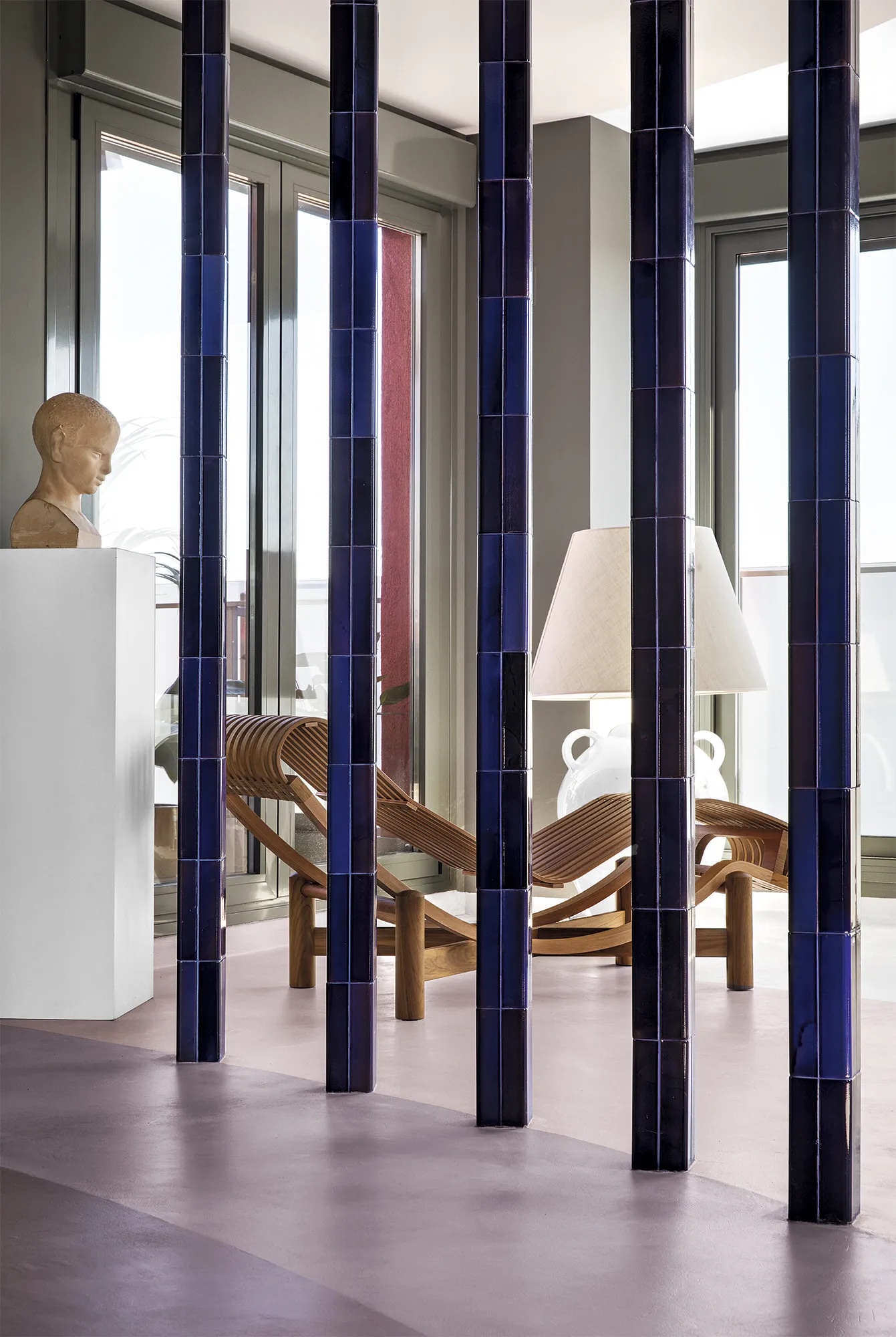 Dance Meets Design: A Spiral Apartment in Madrid by Raúl Almenara.-7