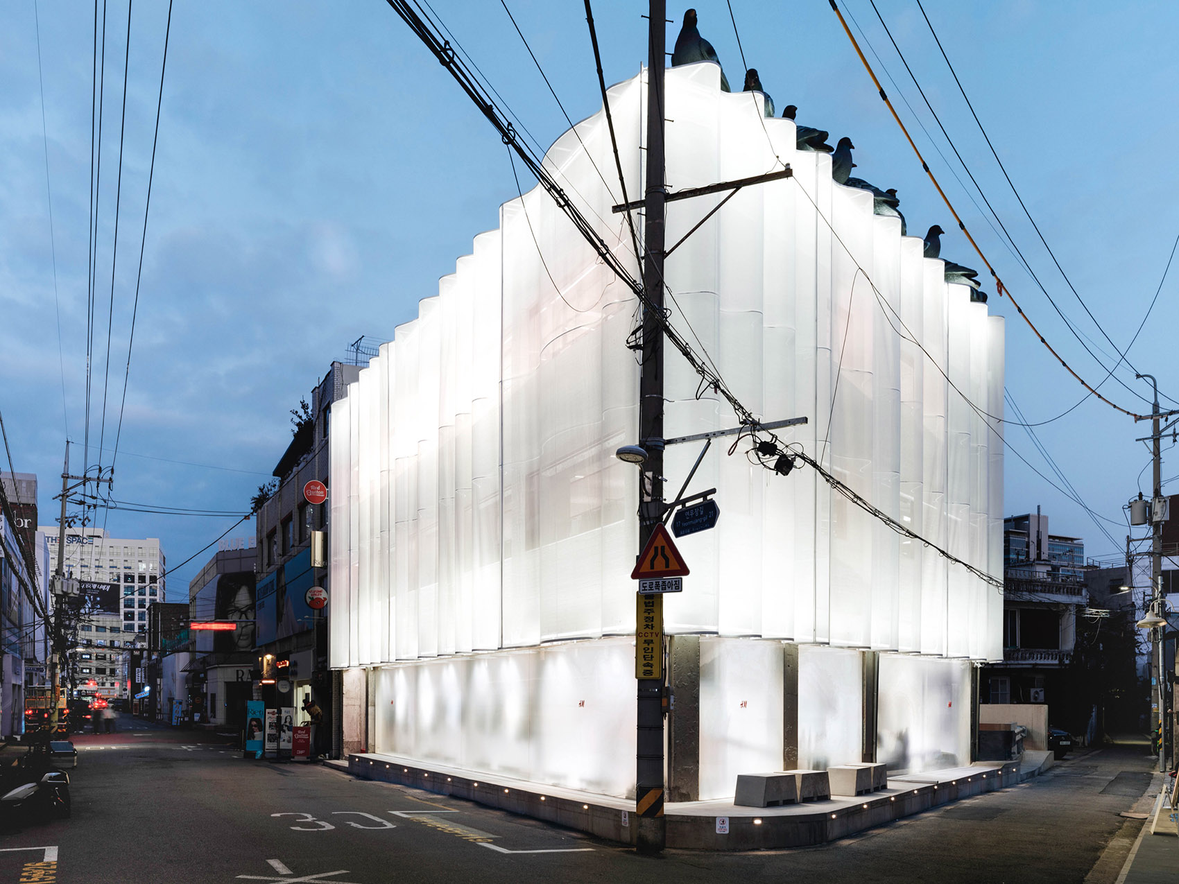 H&M首尔圣水洞店丨KoreaSeoul丨SKYnoa-69