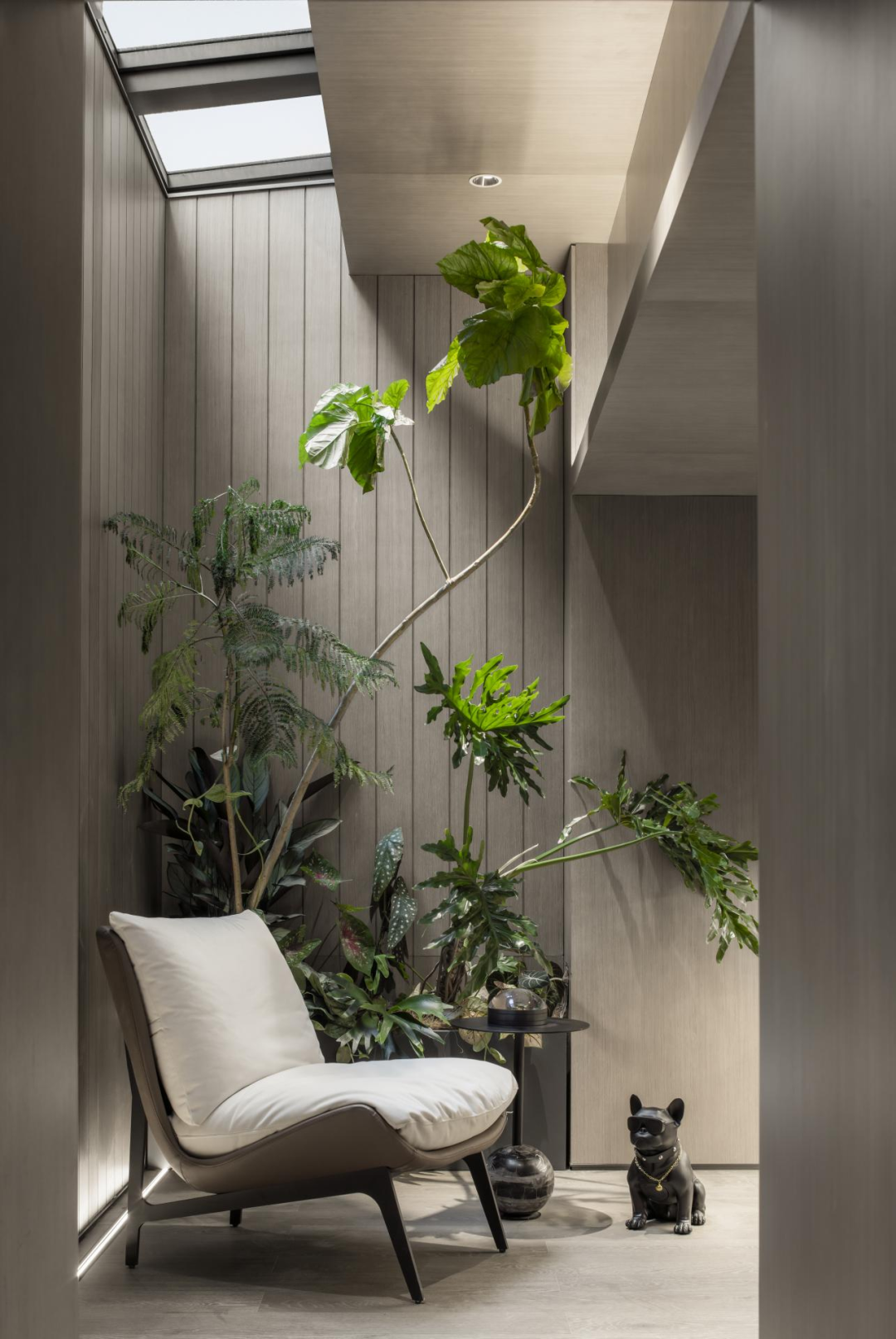 归本真的温暖木色别墅设计-24