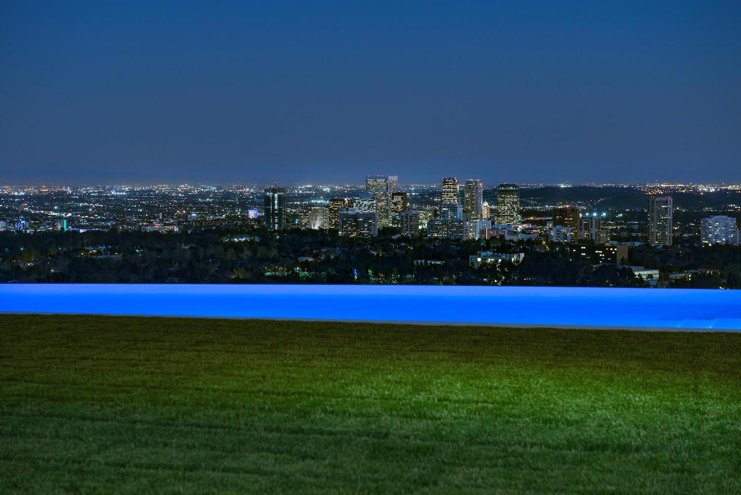 斯特拉德拉超现代杰作住宅在好莱坞山-23