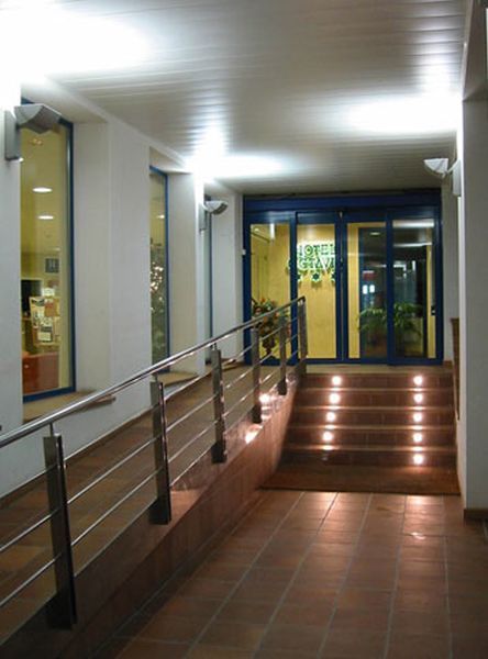 230C 卡斯坎蒂奇酒店
注:CASC ANTIC可能对应的是某个特定地名,中文没有完全固定译法,这里进行了音译处理如果有更准确的背景信息则可能有更精准合适的翻译 丨西班牙丨AMOROS ARQUITECTES-14