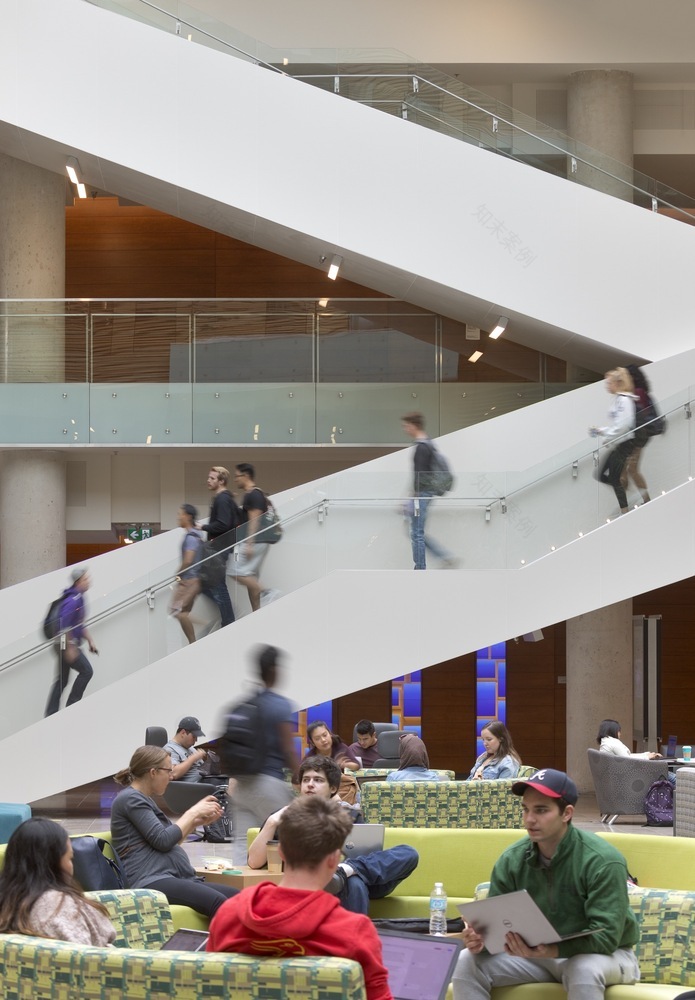 拉扎里迪斯厅-57