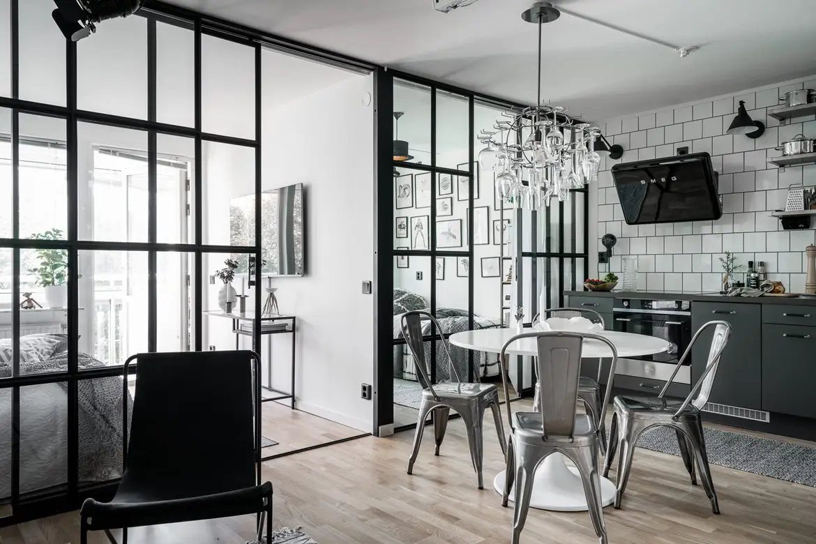 瑞典公寓巧变四居室 | 玻璃隔断打造明亮家庭空间-8