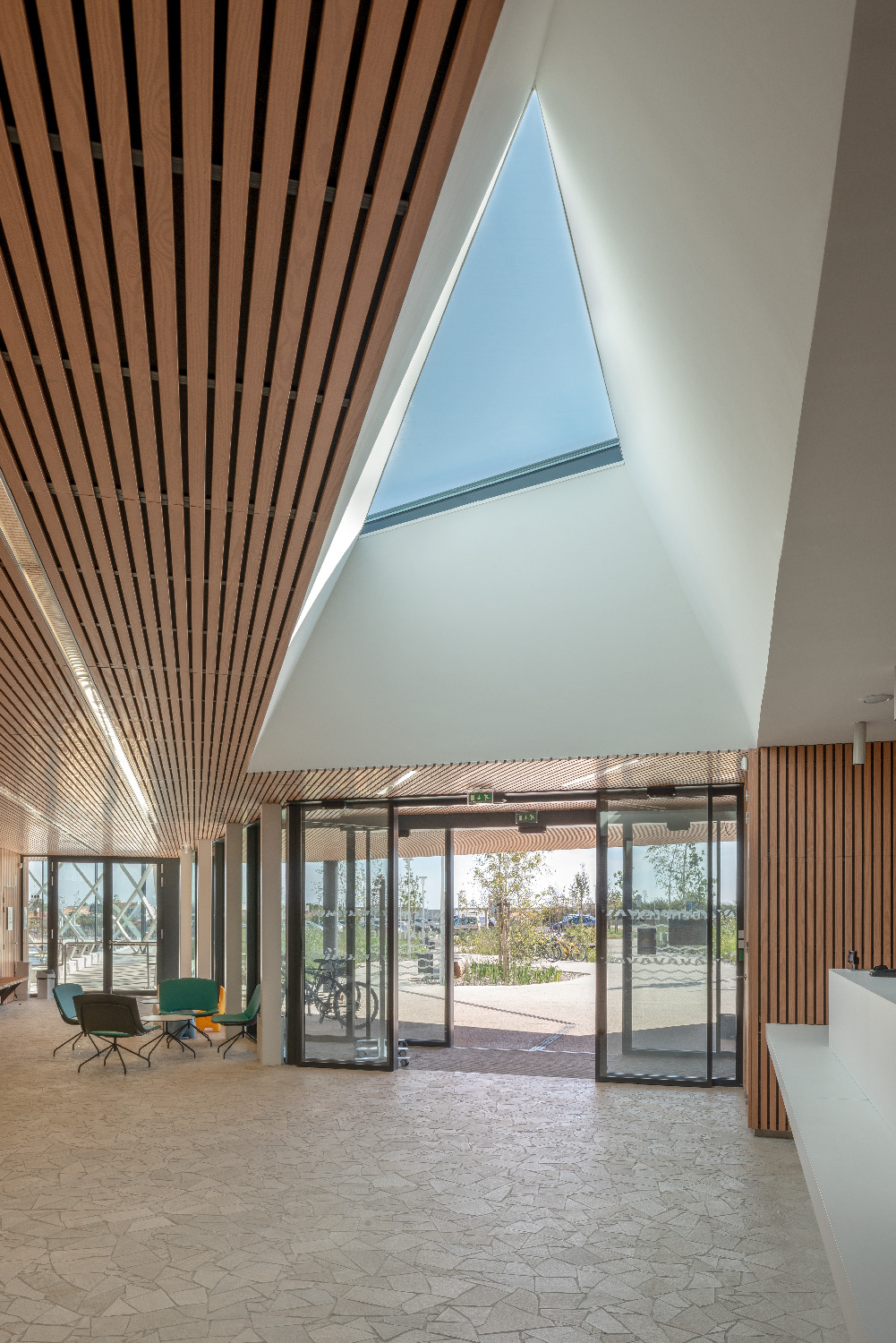 体育馆丨MultiplexeAquatique-196