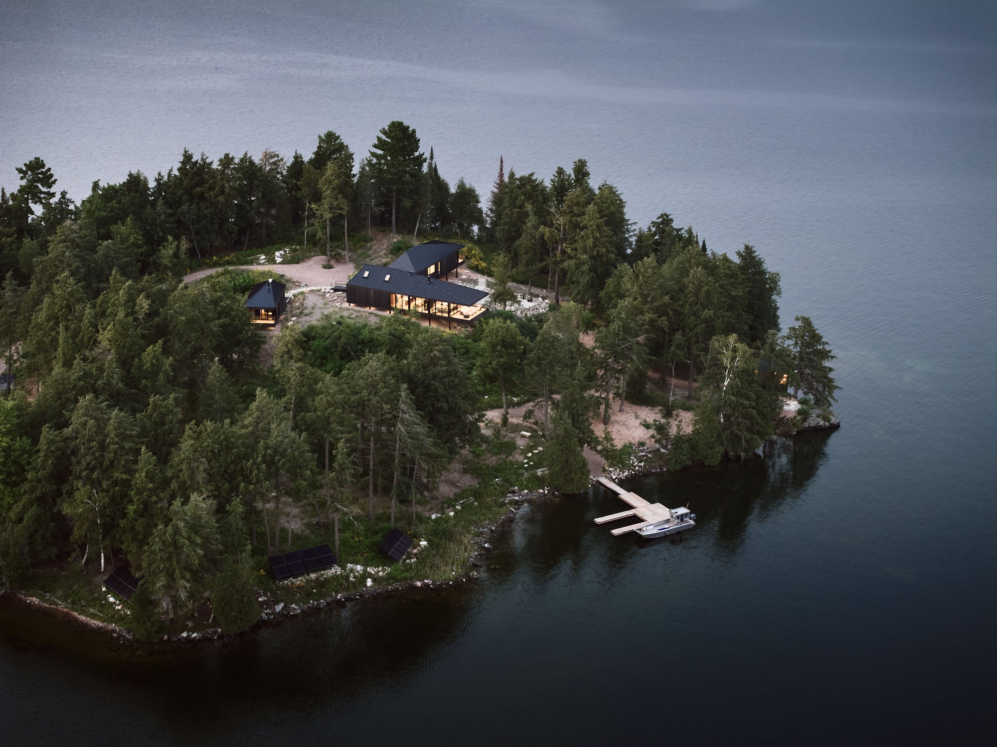 湖边住宅丨加拿大丨Peter Braithwaite Studio Ltd.-12