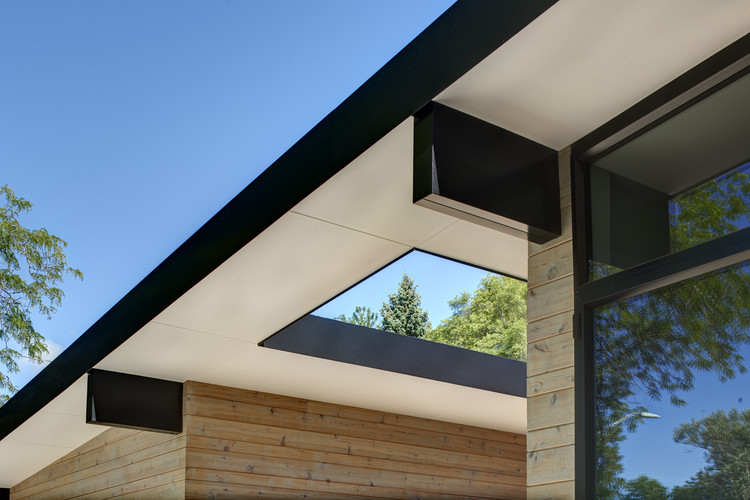 大学校园旁的“棚户区”变身碳中性家园-23