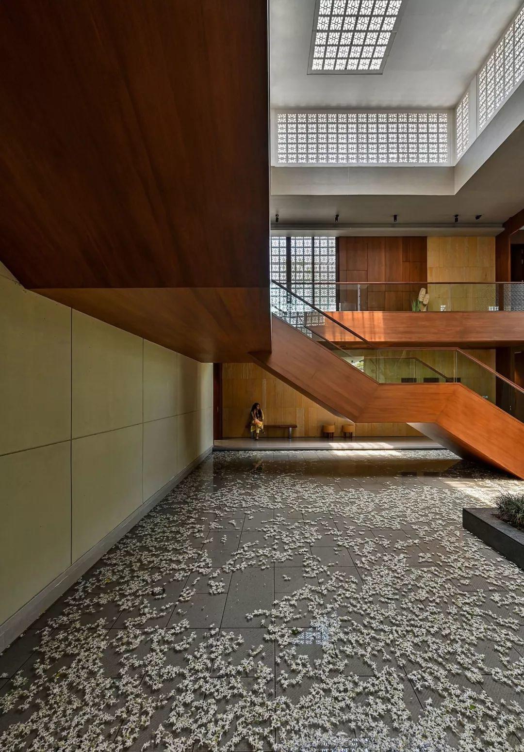 印度十八道遮屏之屋丨Sanjay Puri Architects-24