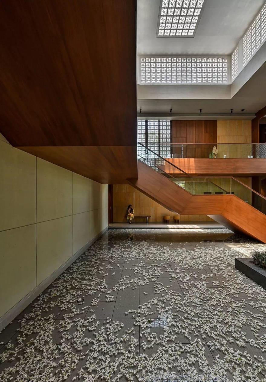 印度十八道遮屏之屋丨Sanjay Puri Architects-24