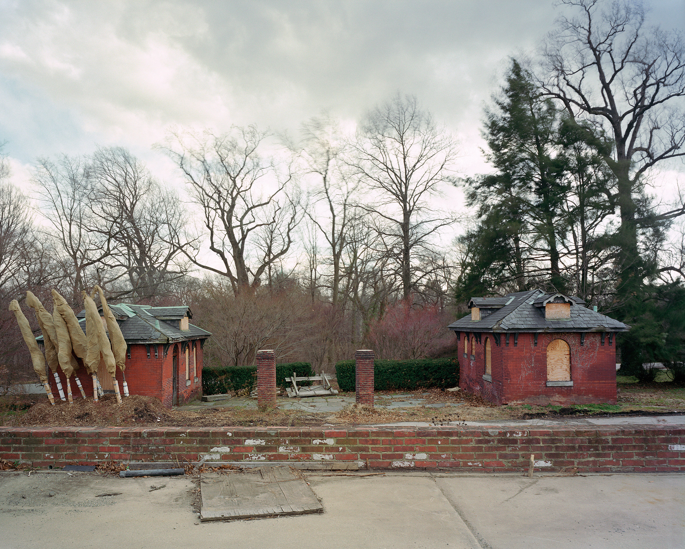 Jade Doskow's Lost Utopias photo series documents World's Fairs sites-7