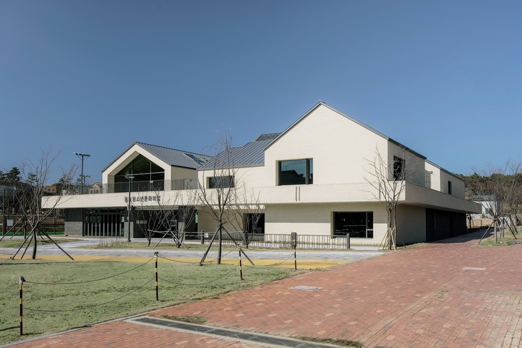 Chilbo Culture Centre for Youth   Studio In Loco + Utopian Architects-34