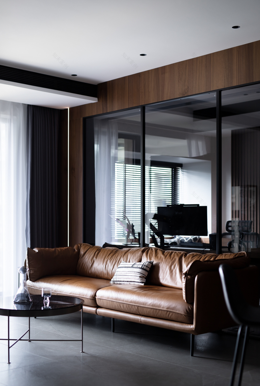 暗黑玩家|胡桃木+酷感黑白的随性不羁丨中国深圳-20