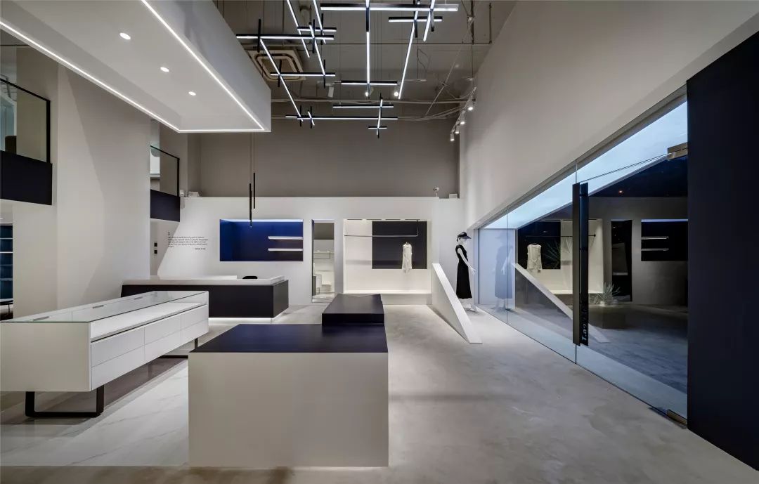 Ravent.T 沉浸式女装体验店-13