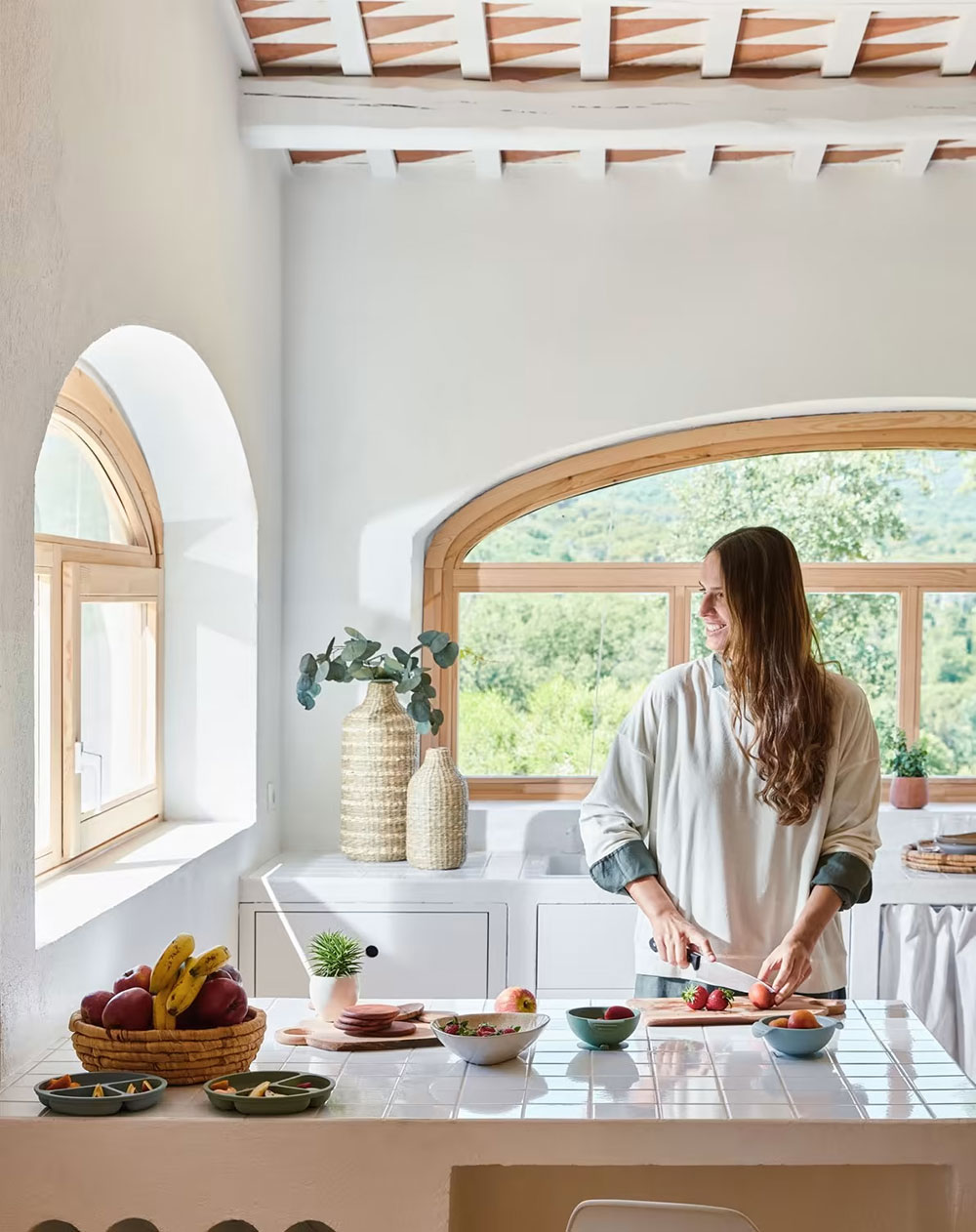 巴塞罗那历史建筑中的时尚秋季家居系列-20