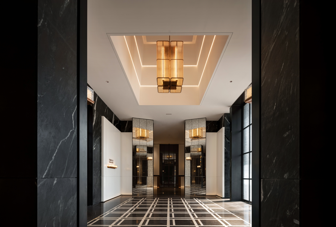 700㎡高级黑售楼处丨李益中空间设计-21
