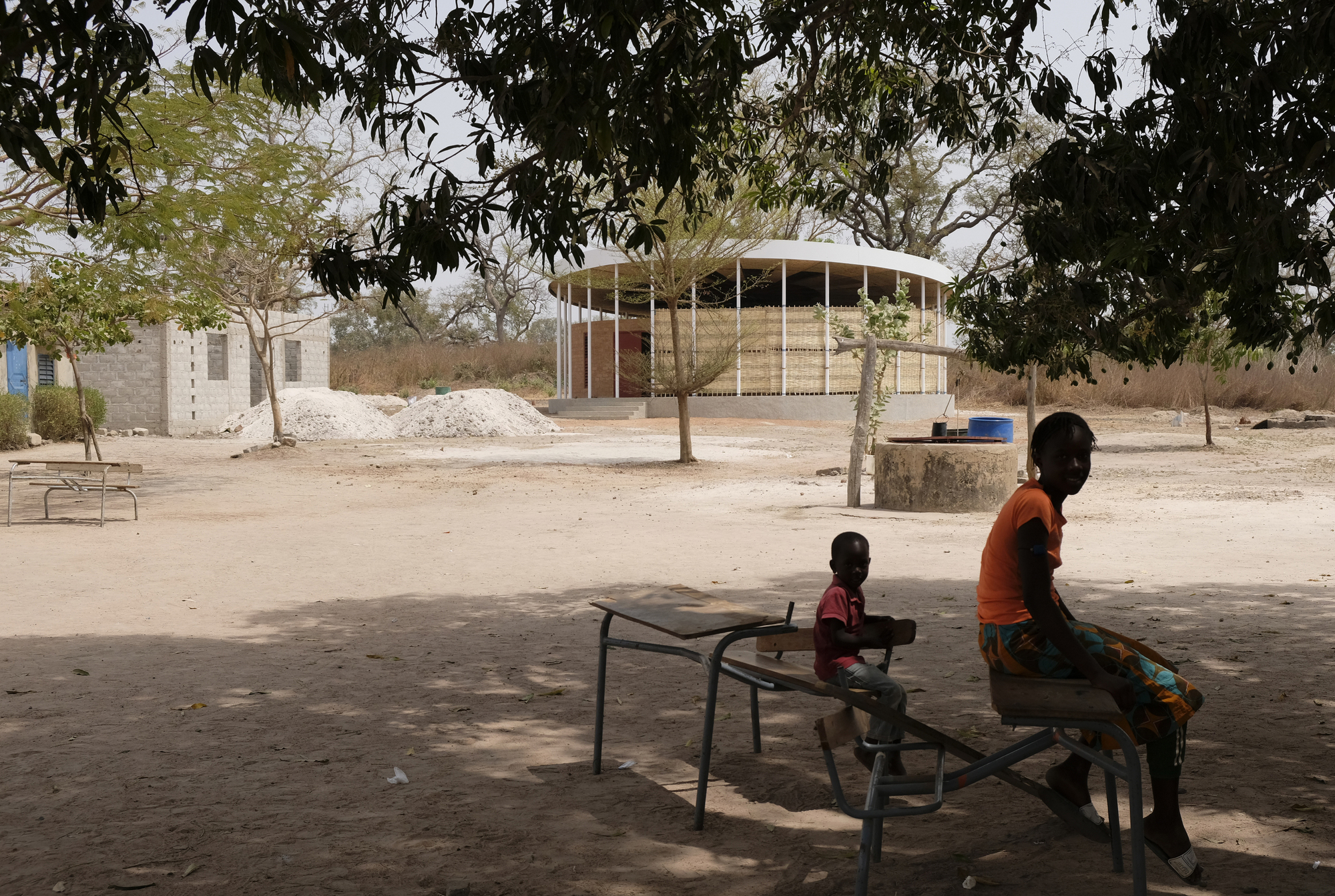 Guiré Yéro Bocar Library / croixmariebourdon architectes associés-10