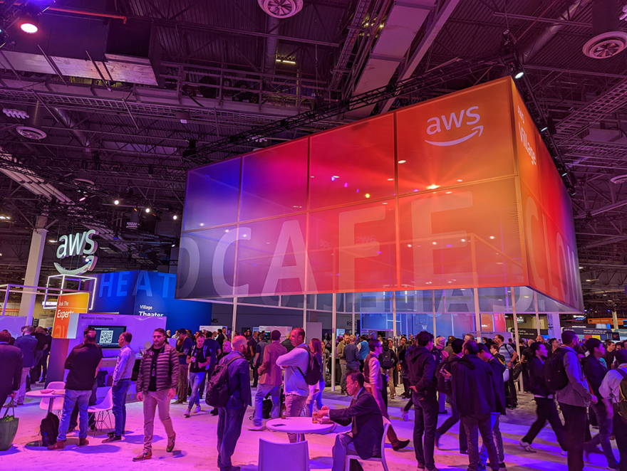 AWS 在 AWS re:Invent 的村落-8