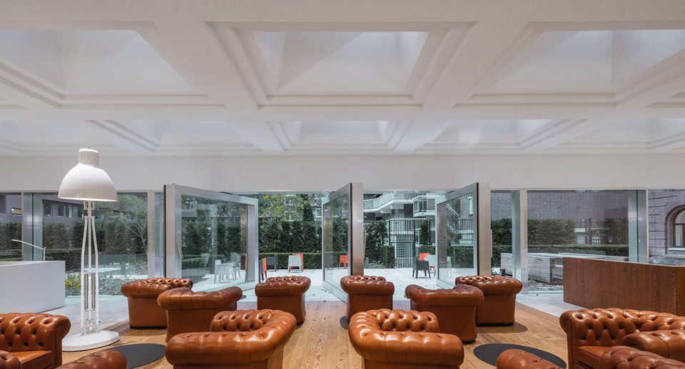 荷兰历史建筑变身为开放新兴办公空间  KAAN Architecten-20