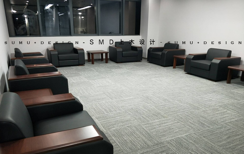 
极简风办公室让工作一样轻松自如 -3