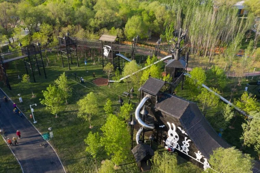 黑森林 | 儿童乐园的黑色艺术-21