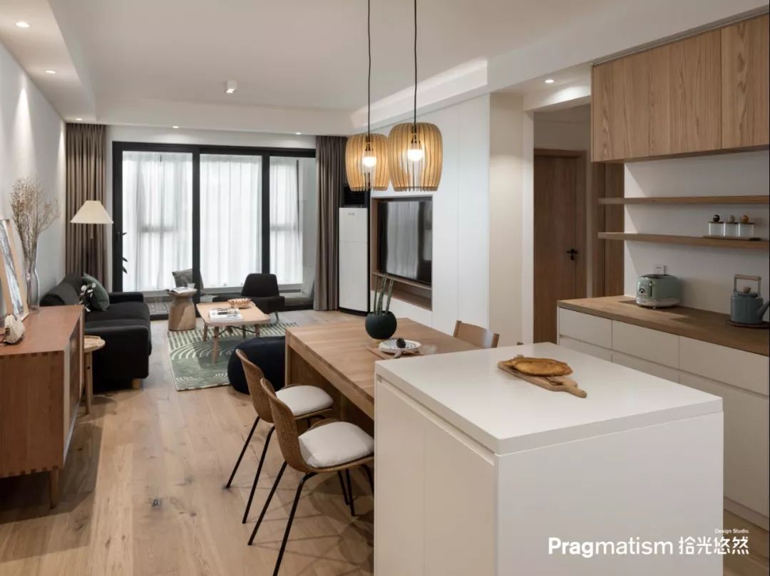 趣味满屋 | 金融 IT 夫妇的 140㎡现代私宅，猫狗双全，人生美满-36