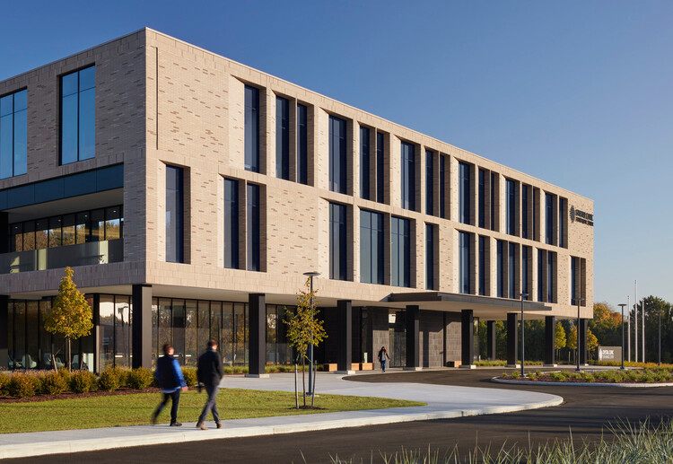 阿克伦 Crystal Clinic 骨科中心丨美国丨HGA Architects-5