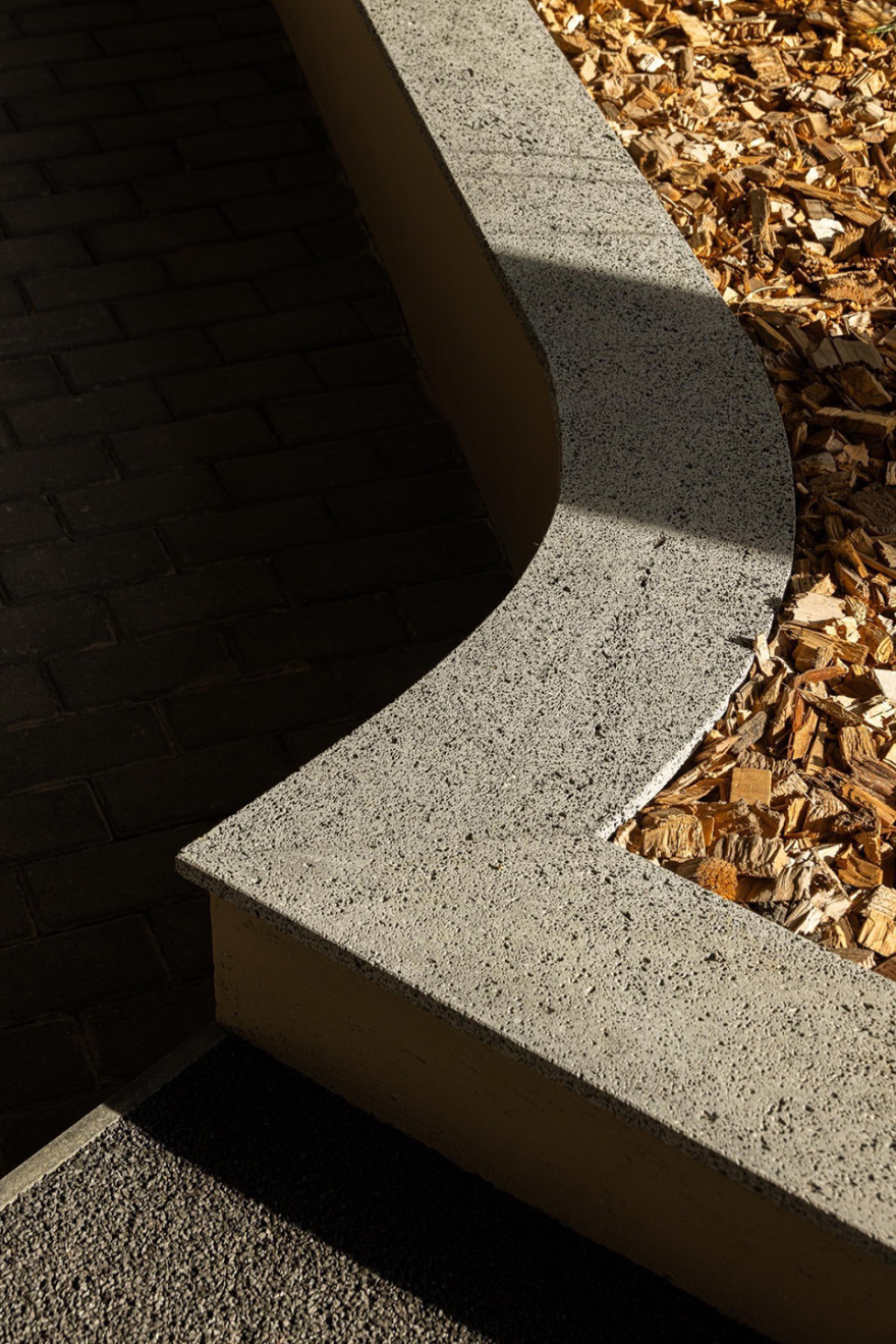 ERNESTO DO CANTO住宅区丨葡萄牙蓬塔德尔加达丨BOX arquitectos-200