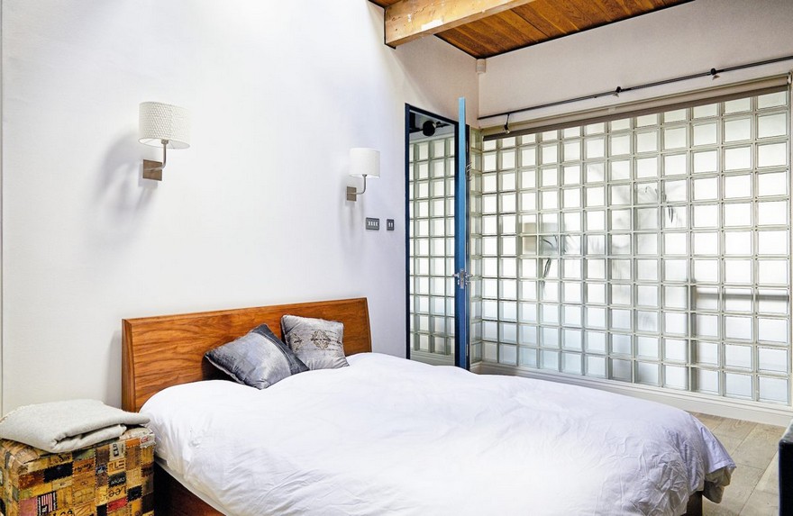 Tower Bridge London Apartment in a Converted Victorian Leather Warehouse-21