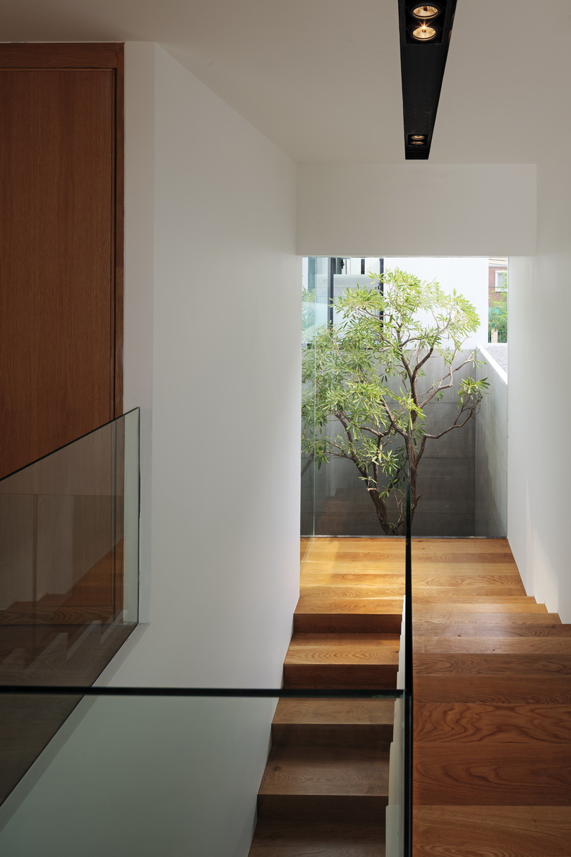 YAK01 | AAd I Ayutt and Associates design-28