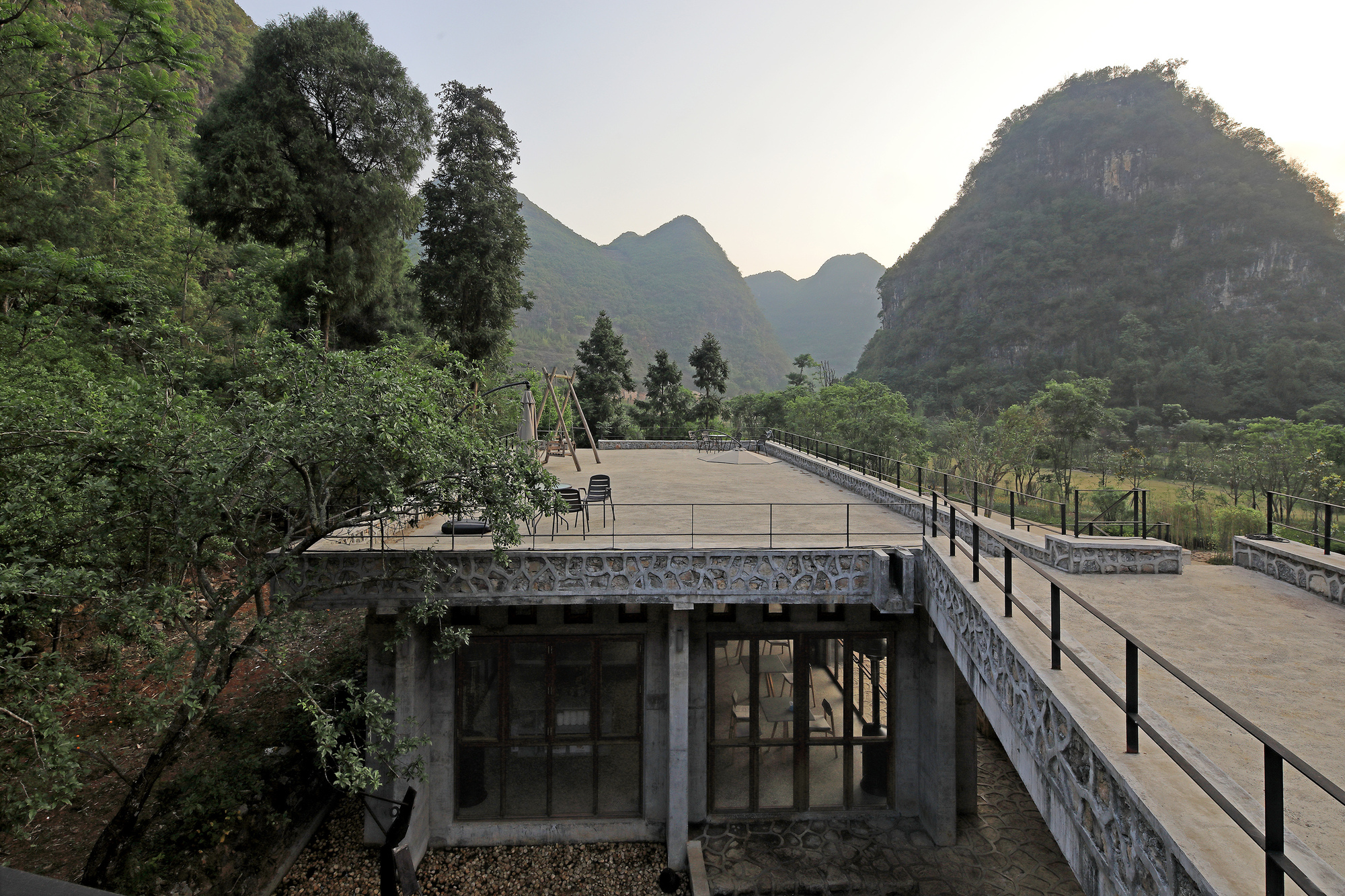 Camping Service Center in Louna / Atelier Li Xinggang-26