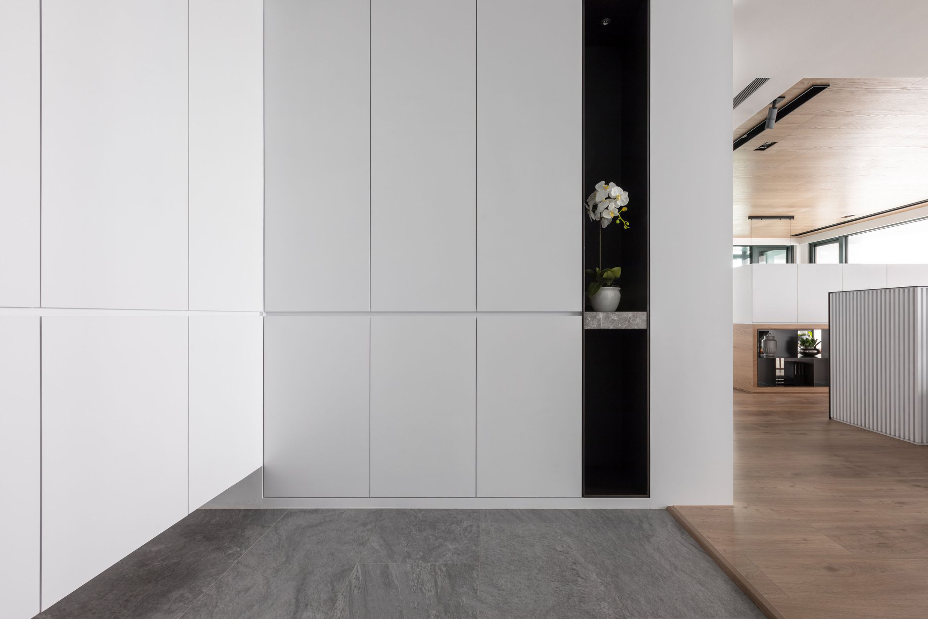 透·影空间设计 | 自然采光打造自由穿梭的白韵之境-6