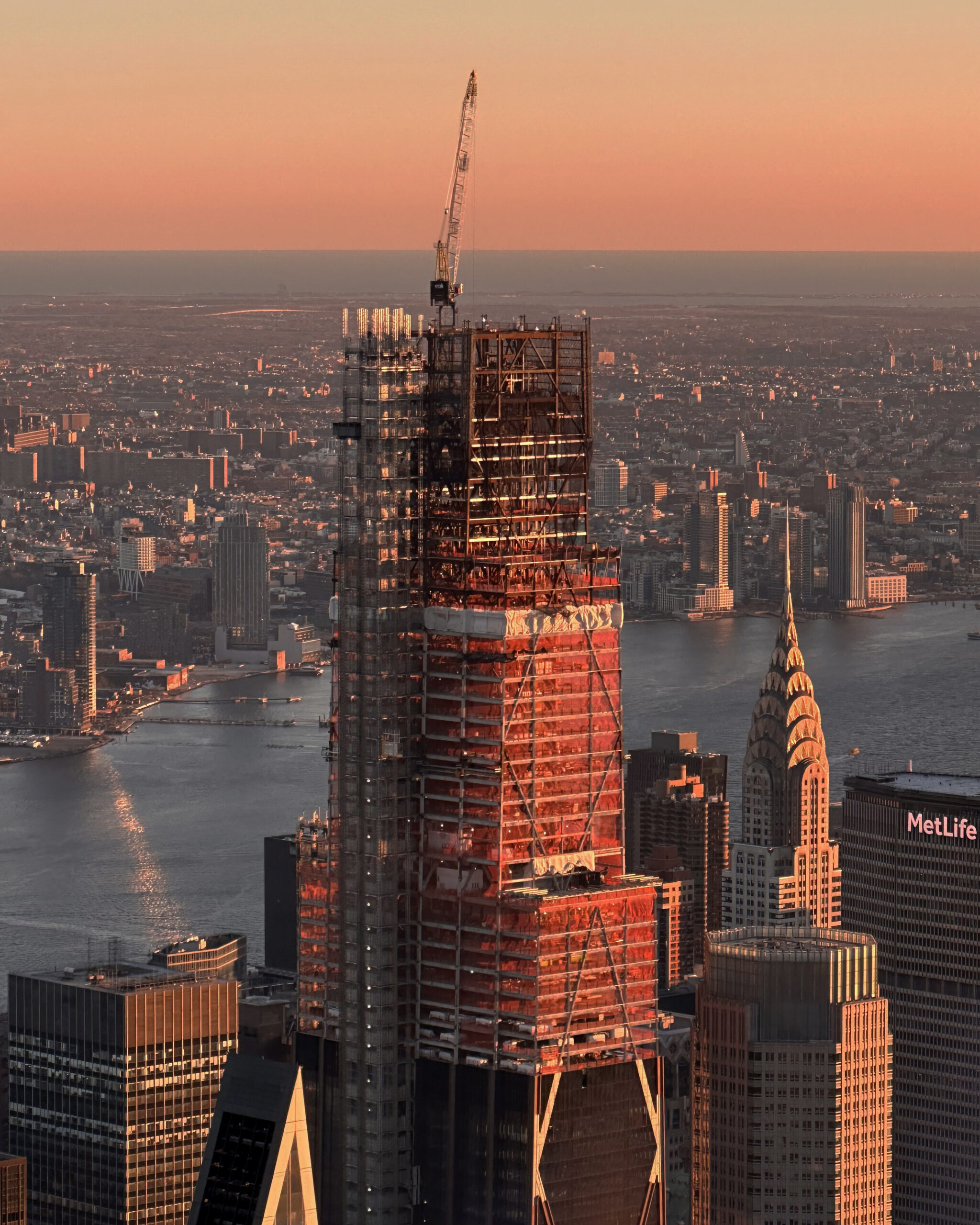 JPMorgan Chase's Supertall Nears its Pinnacle at 270 Park Avenue in Midtown East, Manhattan - New York YIMBY-4