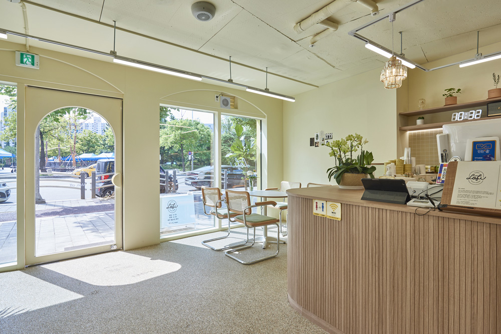 温馨 18 坪咖啡厅，黄色外观加分-7