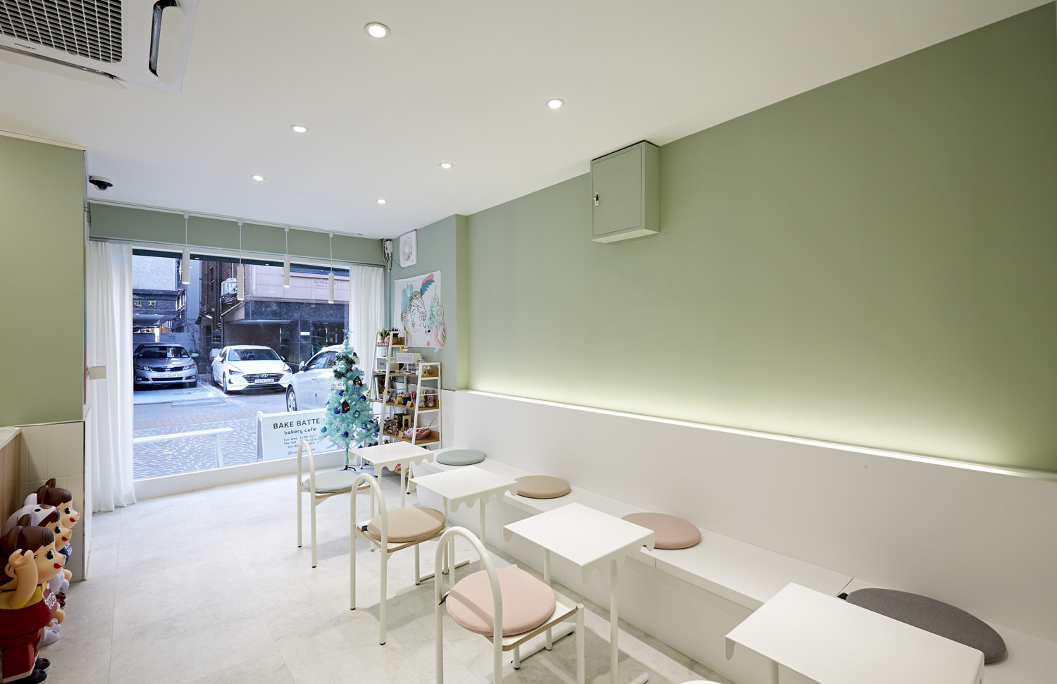 简约 10 坪甜品店设计 明亮照明点亮空间-6