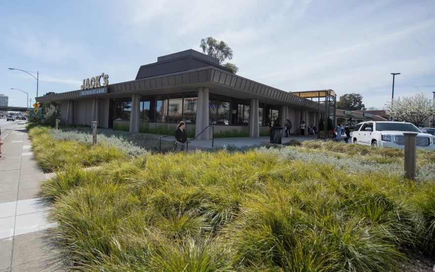 JACKS RESTAURANT — Studio Green-4