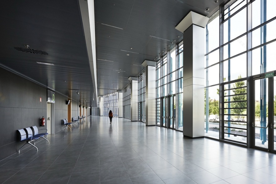 维达尔·德·卡内拉斯建筑的可持续改造-32