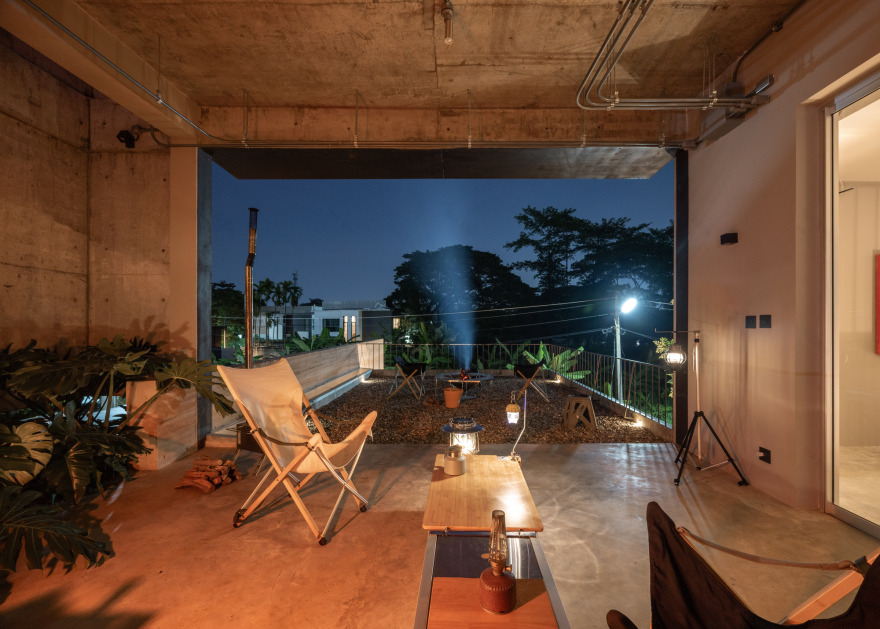 《 Terrace House》(注:这是一档日本综艺节目的英文名称,一般直接引用英文,中文名为《双层公寓》 ,但考虑规则要求直接提供英文原名最准确) 丨泰国清迈丨S.O.S Architects-30