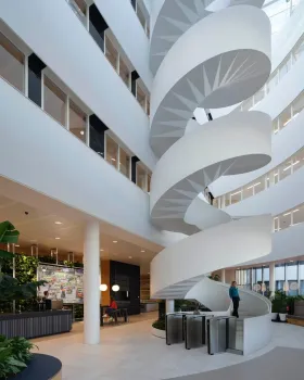 荷兰皇家花卉拍卖行绿色办公空间丨Paul de Ruiter Architects