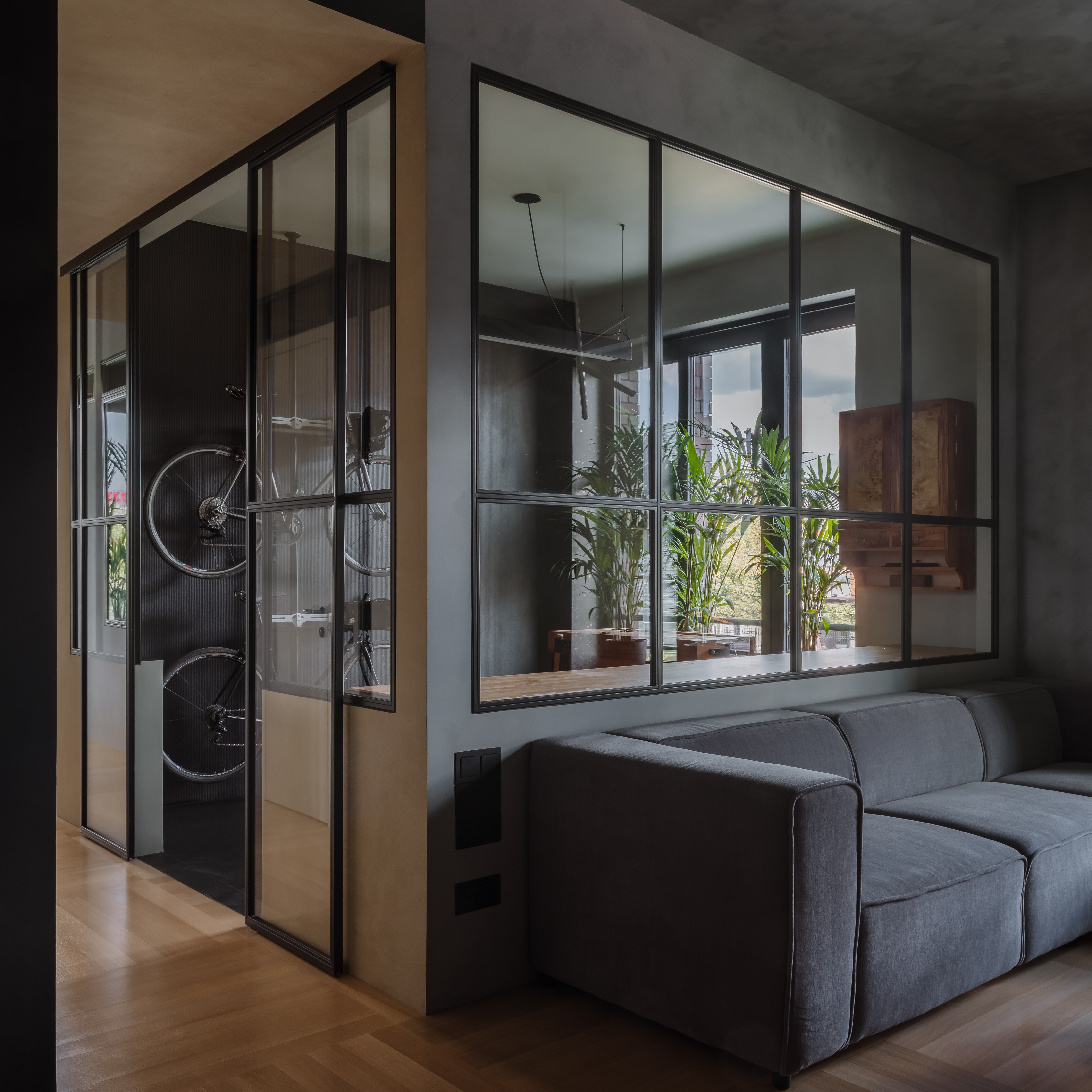 玻璃隔断的魅力 | 10 个室内设计案例-0