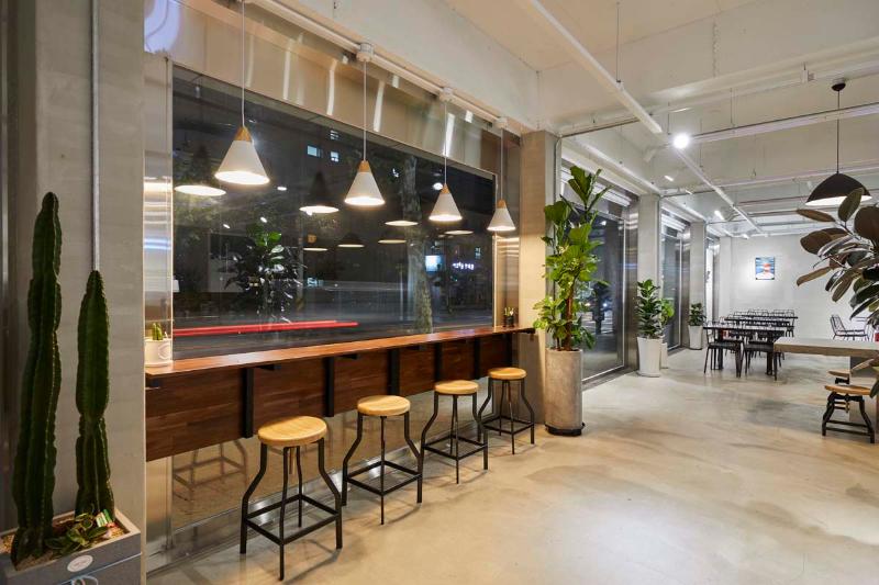 现代简约风 50 平咖啡厅&工作室&画廊设计-11