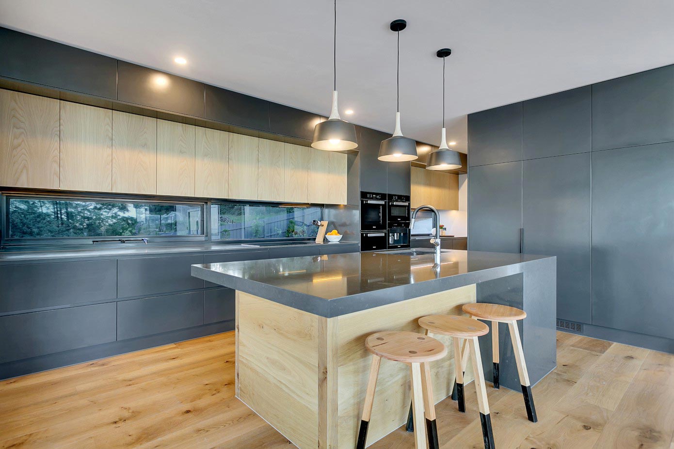 Luxury living set in a stunning natural setting, Merilyn House is a truly modern Australian home   CAANdesign  Architecture and home design blog-20