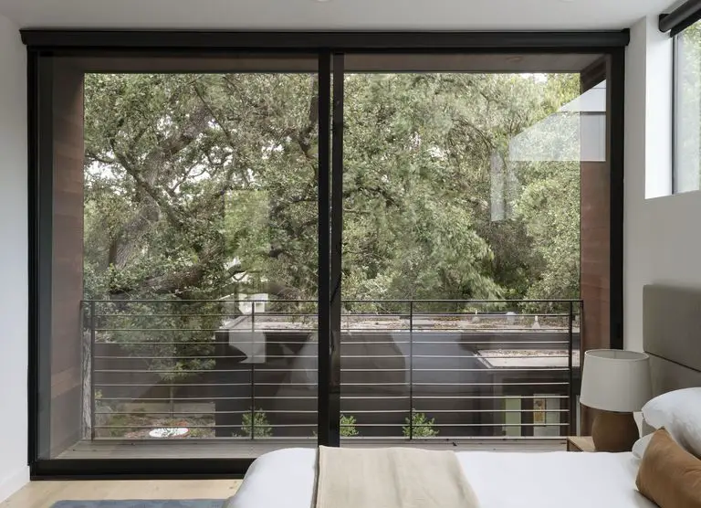 德州现代别墅 | 设计师 Sara Cukerbaum 的绿色之作-7