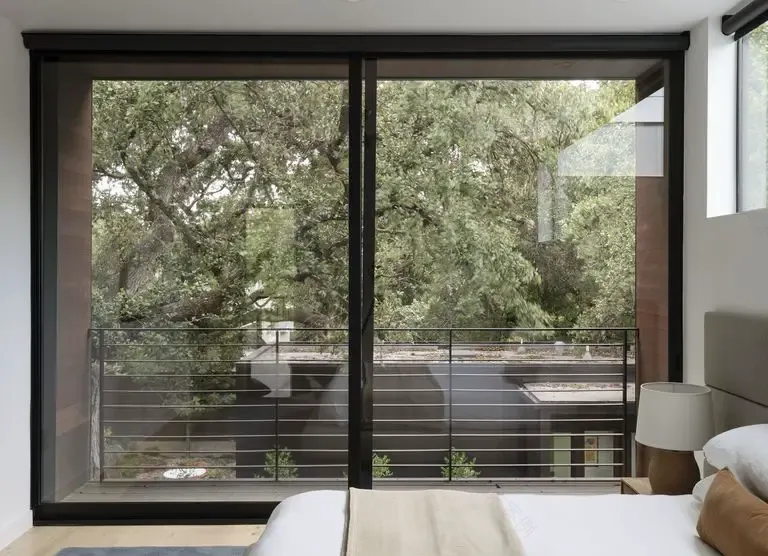 德州现代别墅 | 设计师 Sara Cukerbaum 的绿色之作-7