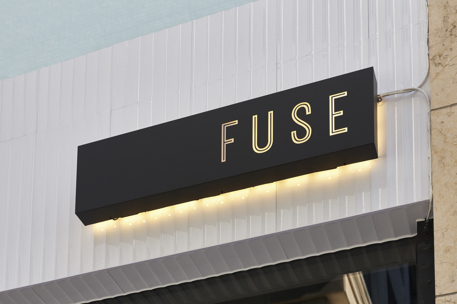 东方韵味的 12 平米 Wine Bar 设计-13