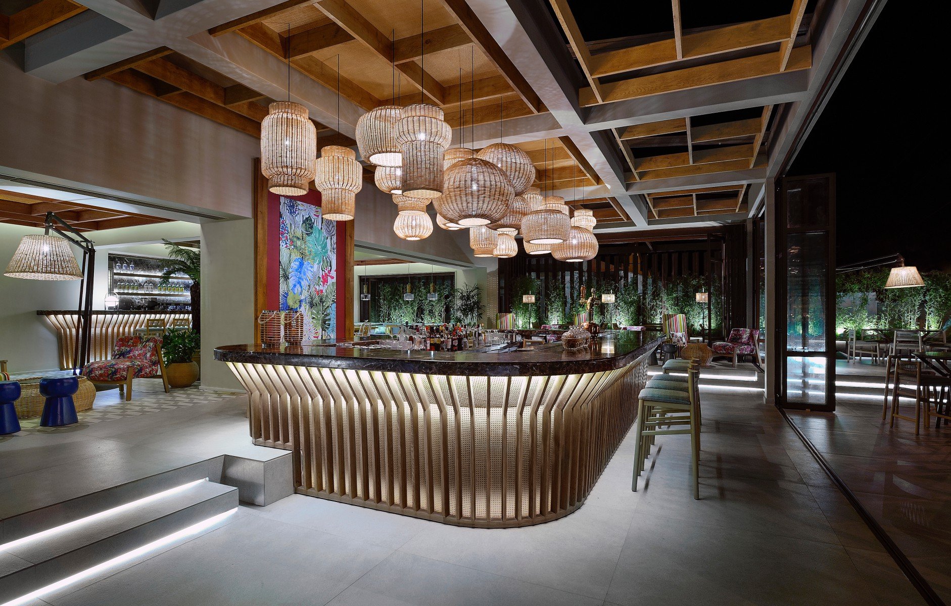 罗得岛藤酒吧餐厅-3