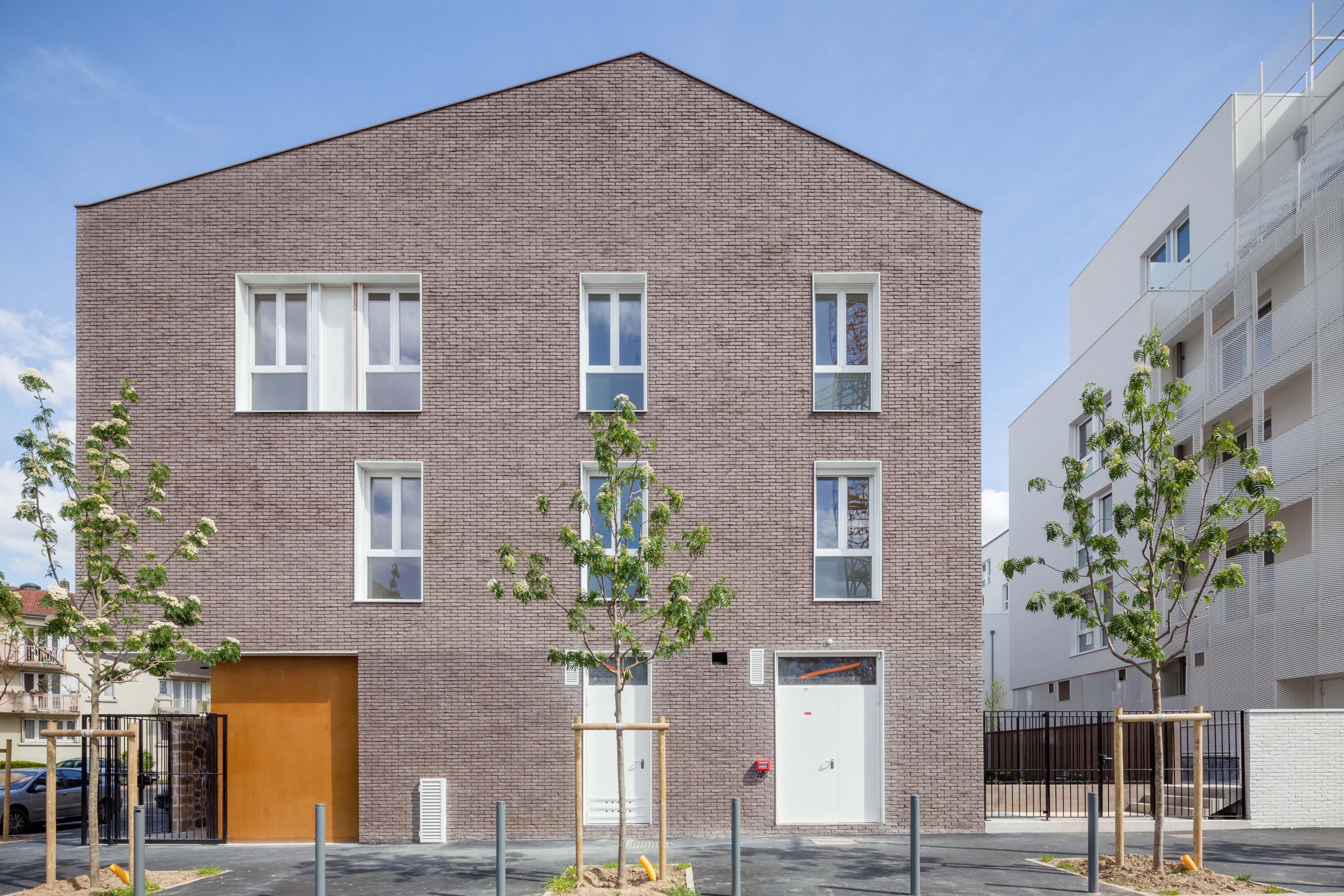 巴黎郊区独特社区 · 砖与金属的和谐共生-24